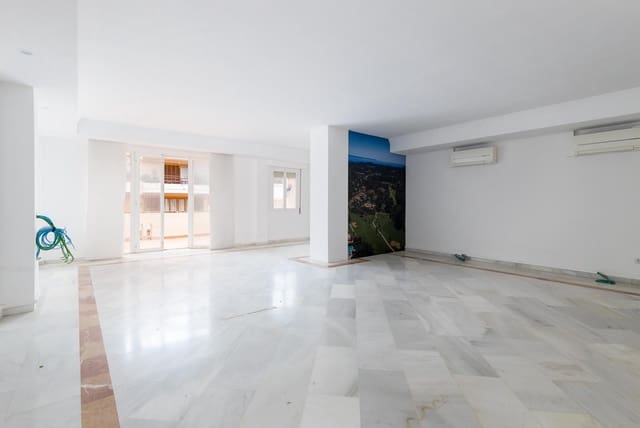 Erhverv til salg i Puerto de Andratx, Andratx med garage - € 599.000 (Ref: 8834402)