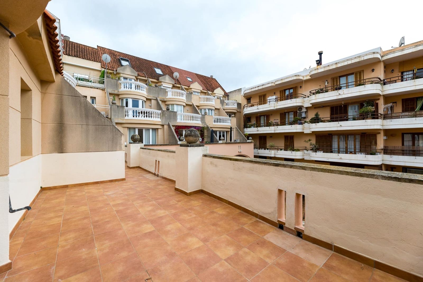 Erhverv til salg i Puerto de Andratx med garage - € 599.000 (Ref: 8834402)