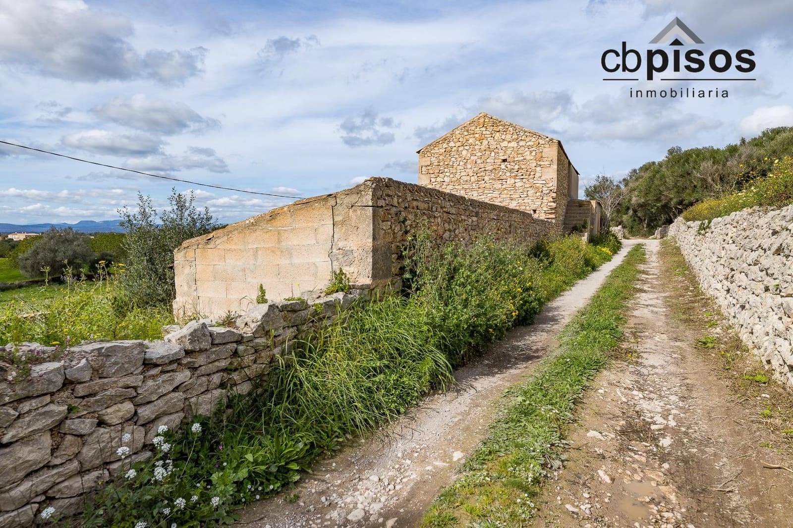 3 bedroom Finca/Country House for sale in Felanitx with garage - € 2,760,000 (Ref: 8857405)