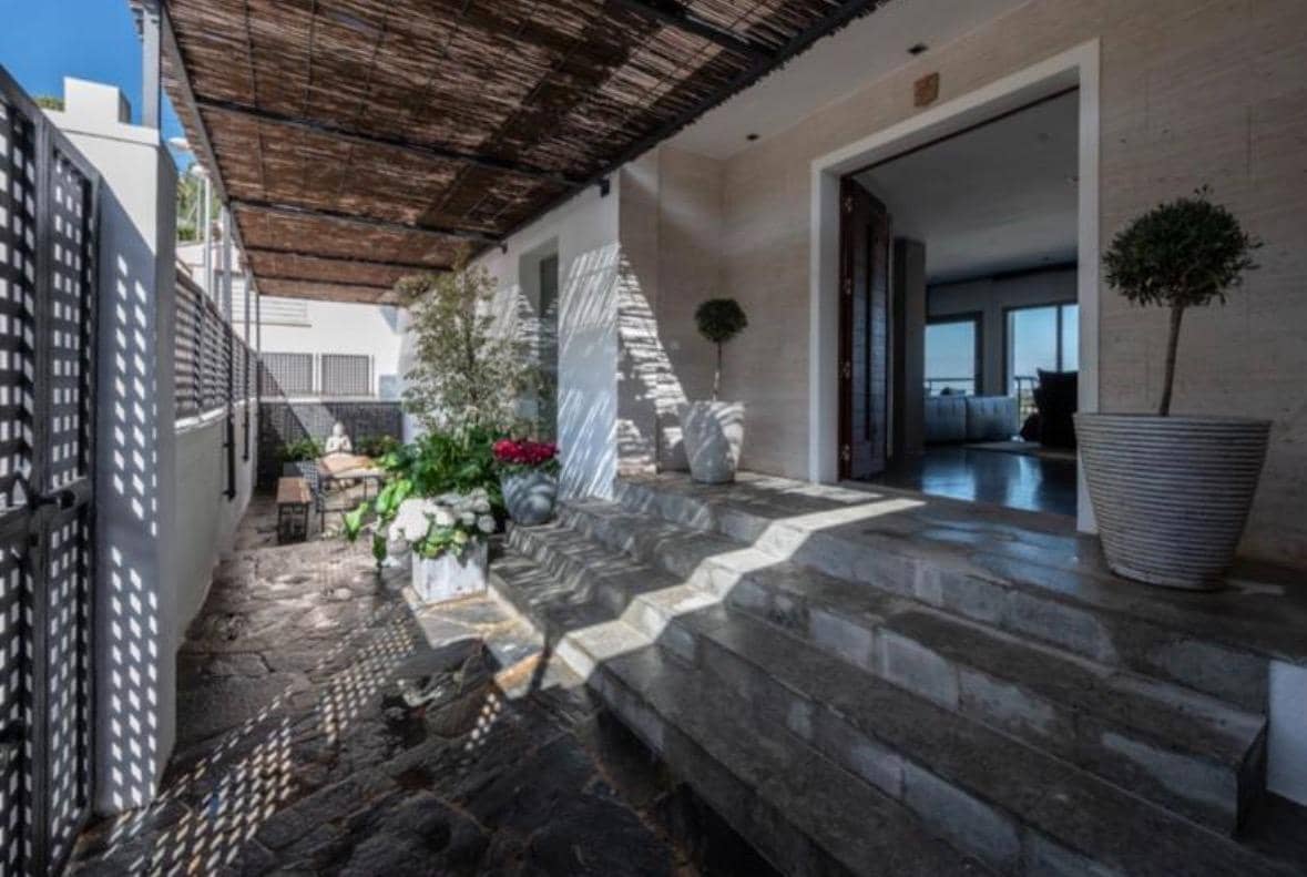 3 quarto Moradia para venda em Genova com piscina garagem - 3 400 000 € (Ref: 9301187)