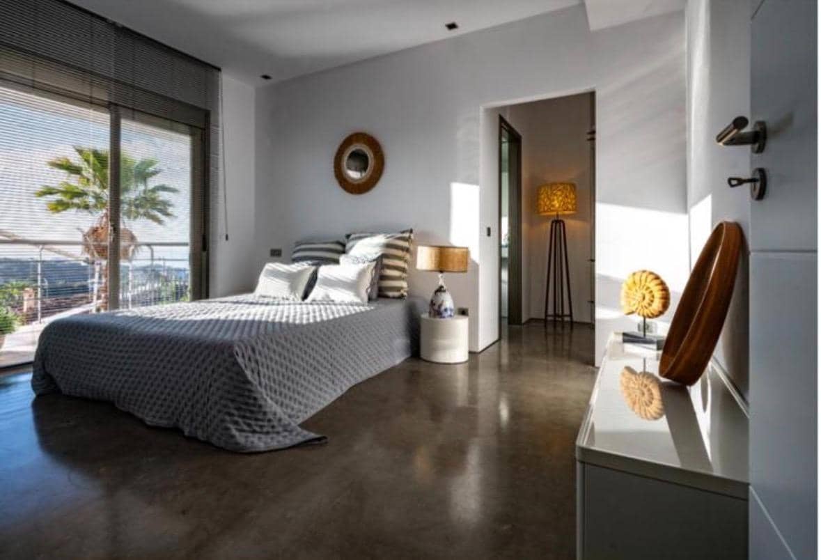 3 quarto Moradia para venda em Genova com piscina garagem - 3 400 000 € (Ref: 9301187)