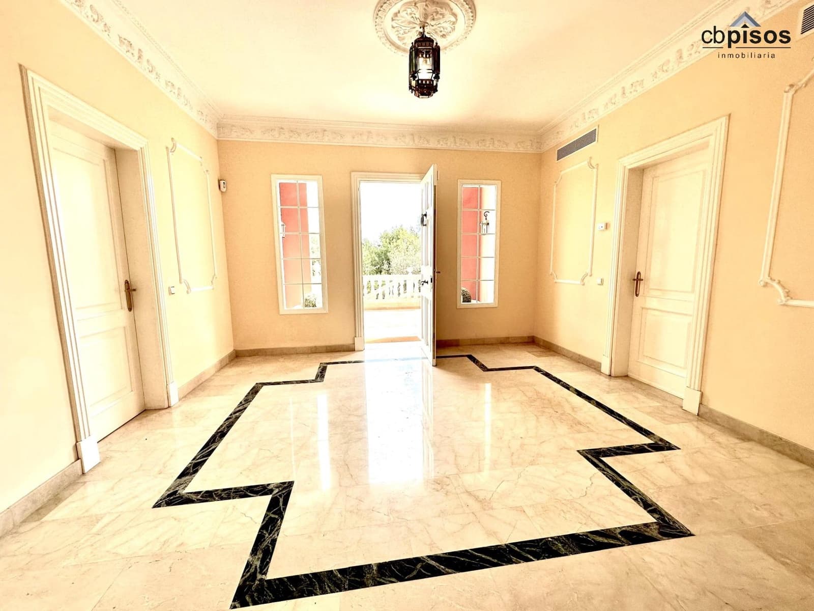 5 soveværelse Villa til leje i Bendinat med swimmingpool garage - € 8.500 (Ref: 9359408)