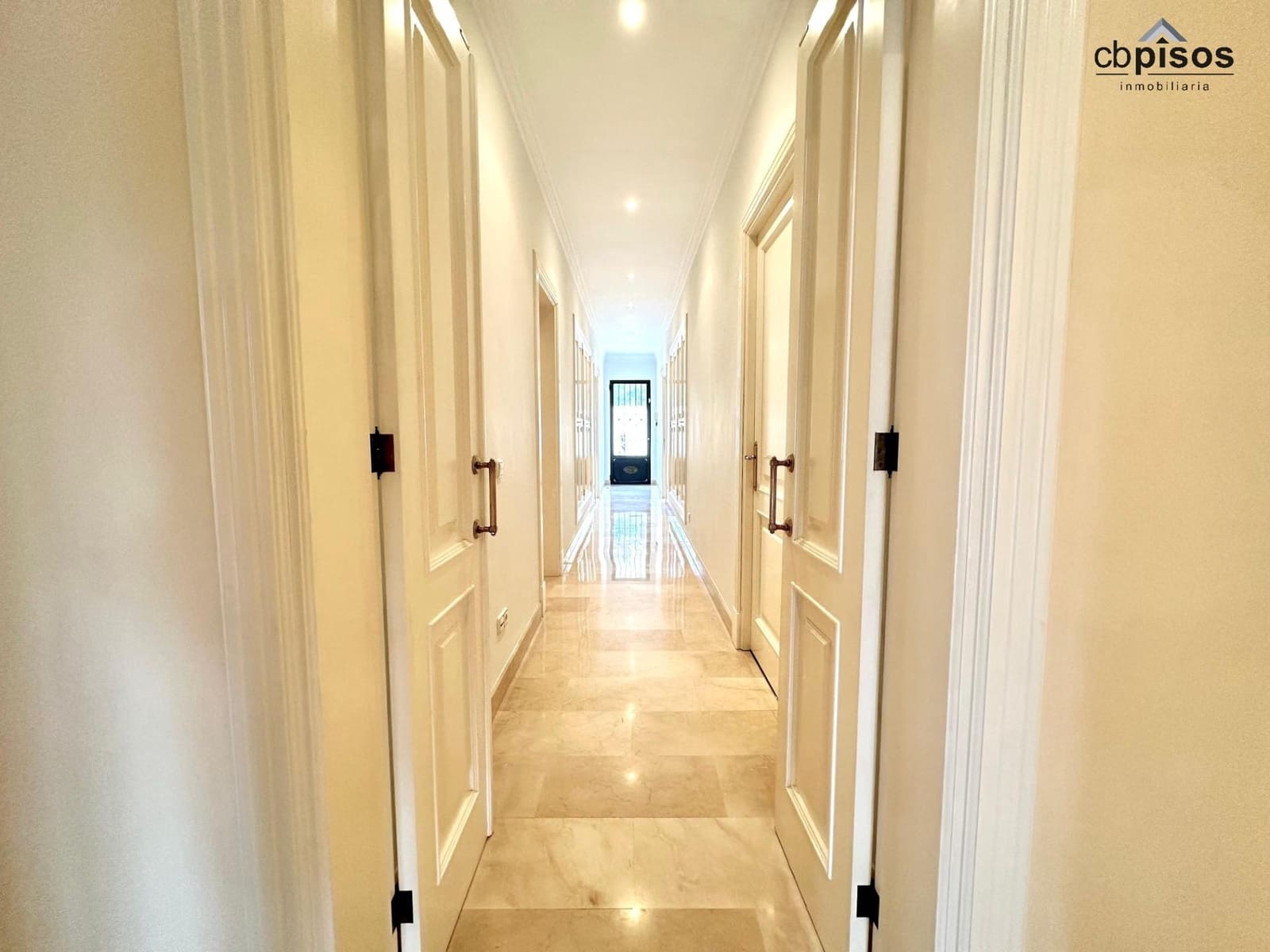 5 soveværelse Villa til leje i Bendinat med swimmingpool garage - € 8.500 (Ref: 9359408)