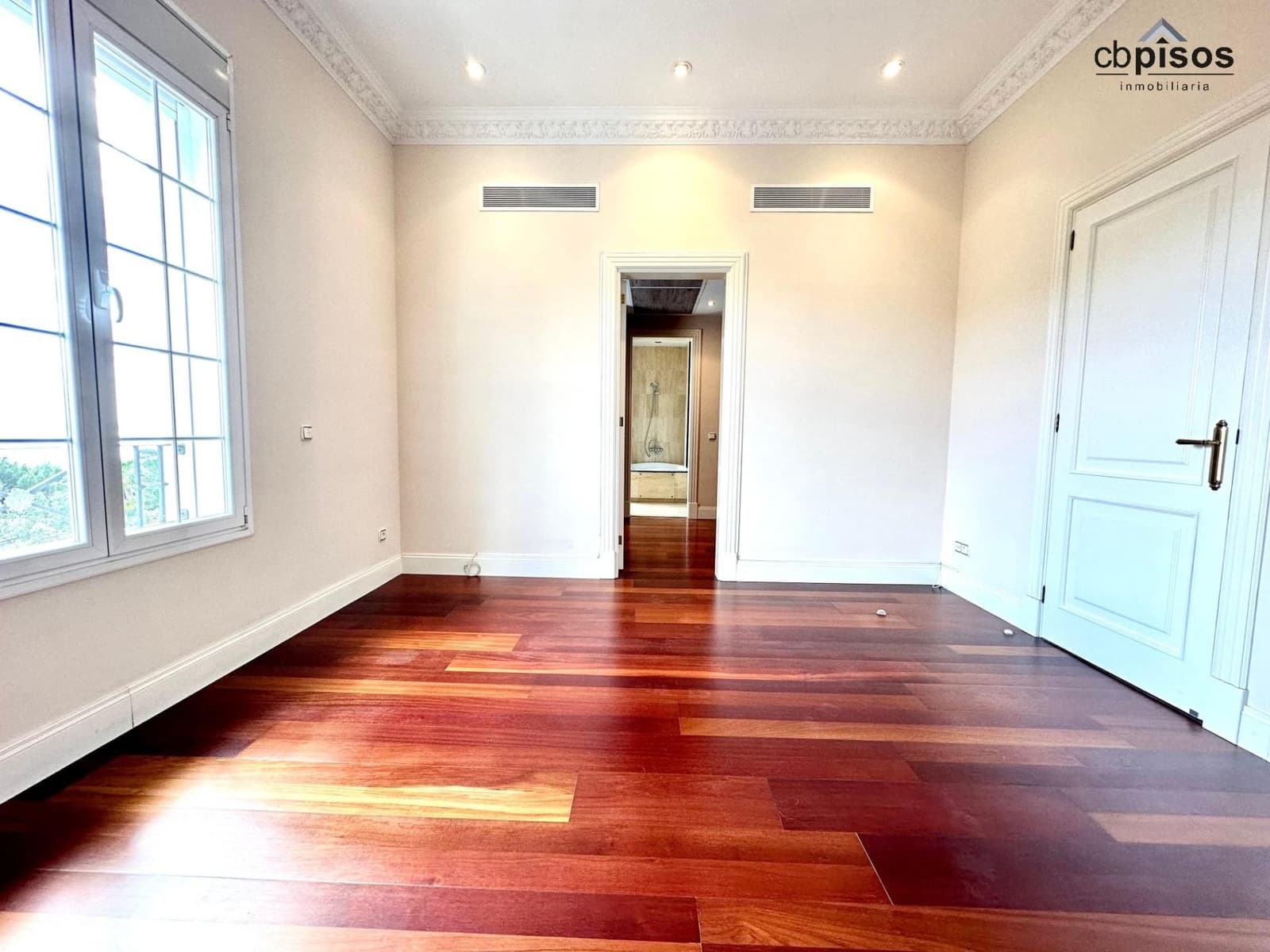 5 soveværelse Villa til leje i Bendinat med swimmingpool garage - € 8.500 (Ref: 9359408)