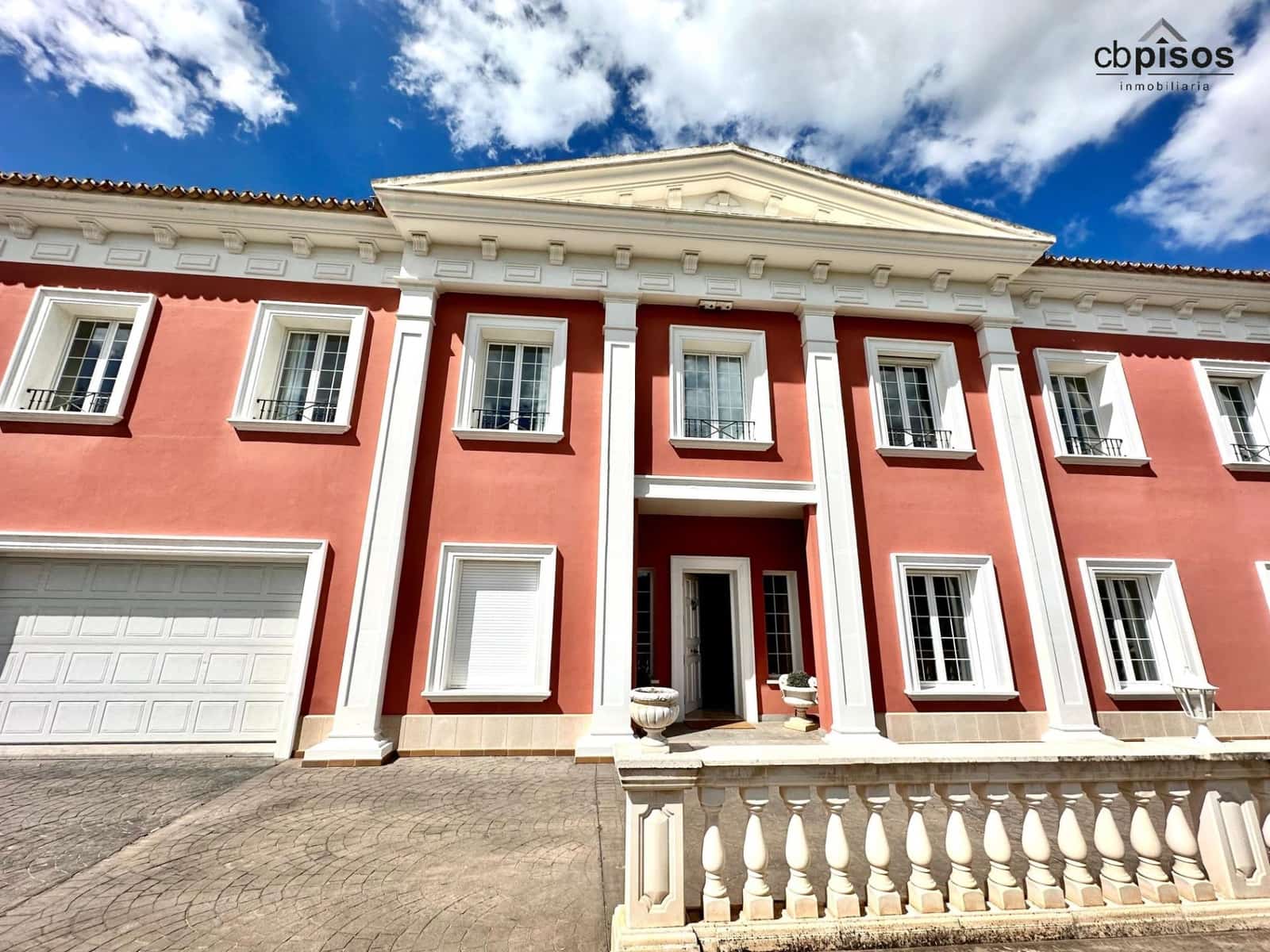 5 soveværelse Villa til leje i Bendinat med swimmingpool garage - € 8.500 (Ref: 9359408)