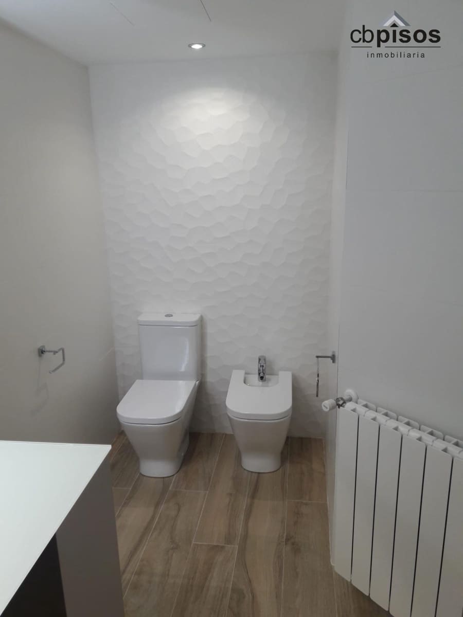 3 sovrum Lägenhet att hyra i Bendinat med pool - 3 900 € (Ref: 9362481)