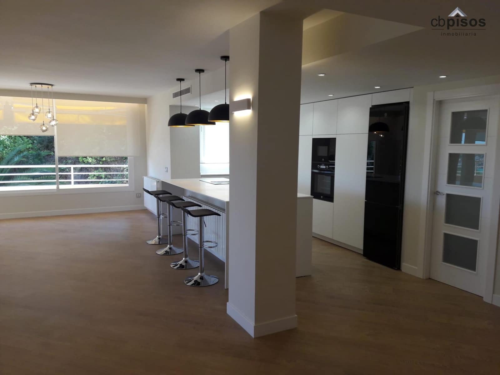 3 sovrum Lägenhet att hyra i Bendinat med pool - 3 900 € (Ref: 9362481)