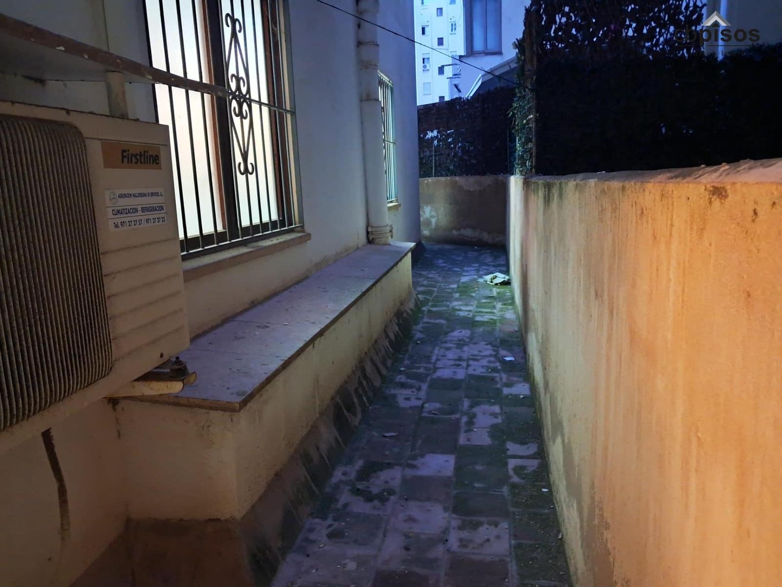 Commercial for sale in Palma de Mallorca - € 205,000 (Ref: 9419911)