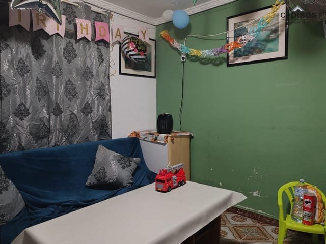 2 bedroom Apartment for sale in Palma de Mallorca - € 165,000 (Ref: 9591459)