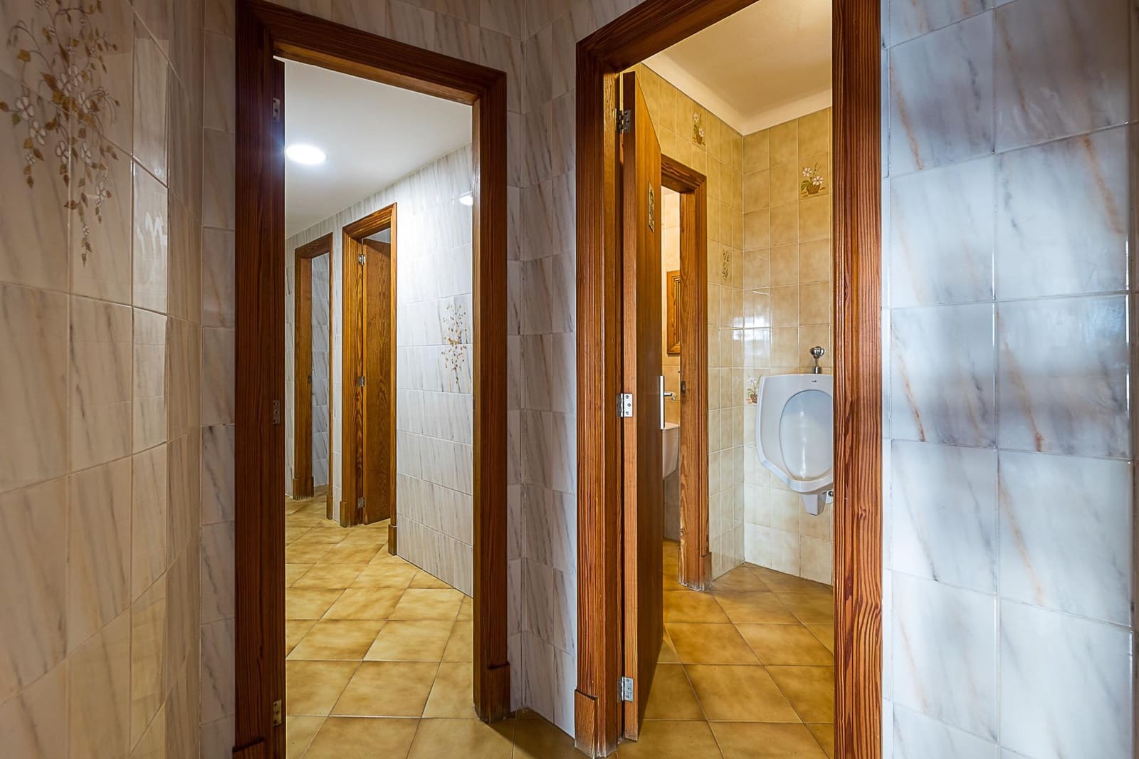 Comercial para venda em Cala Figuera - 570 000 € (Ref: 9656224)