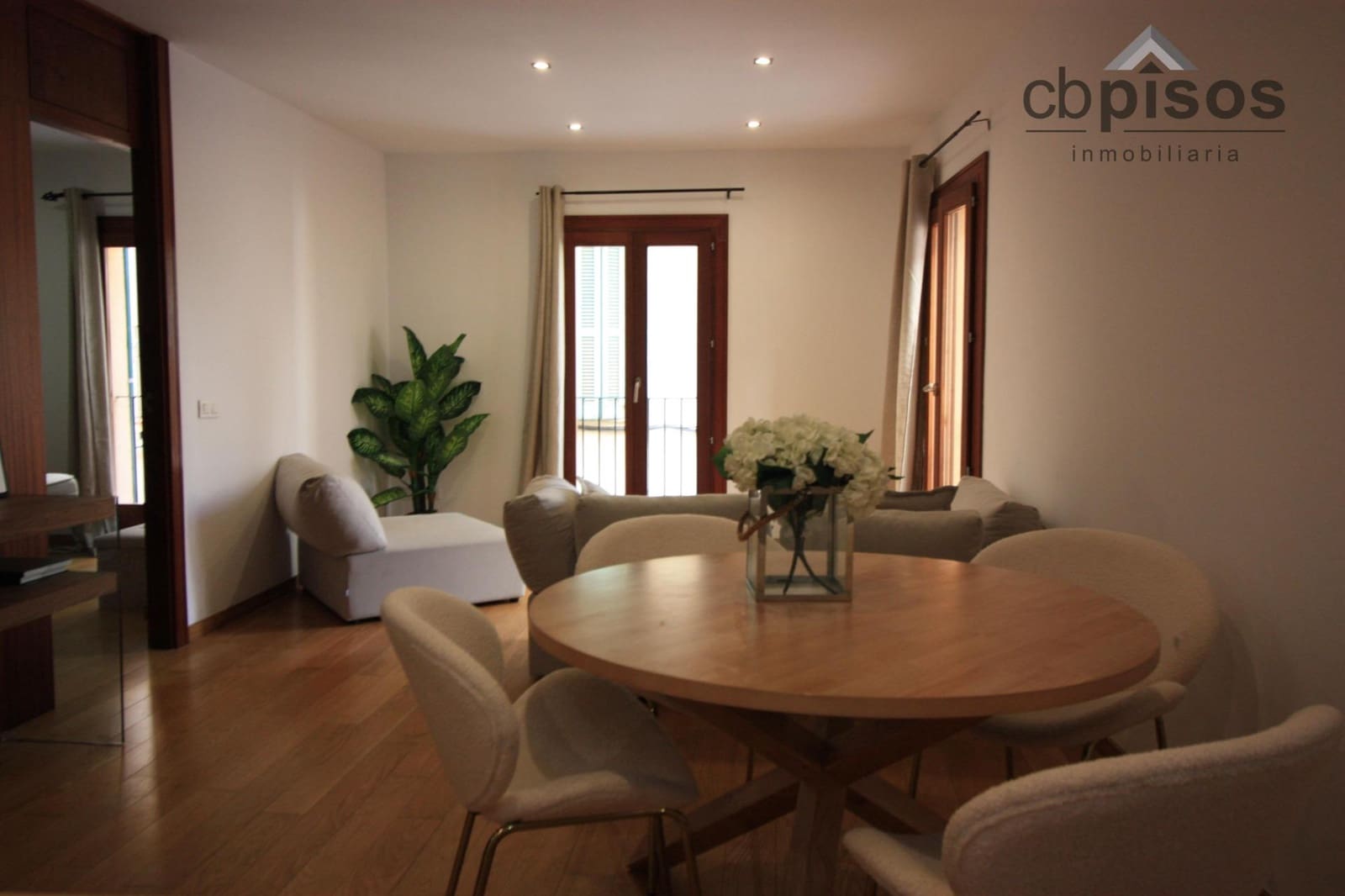 2 bedroom Flat for rent in Palma de Mallorca - € 1,500 (Ref: 9670853)