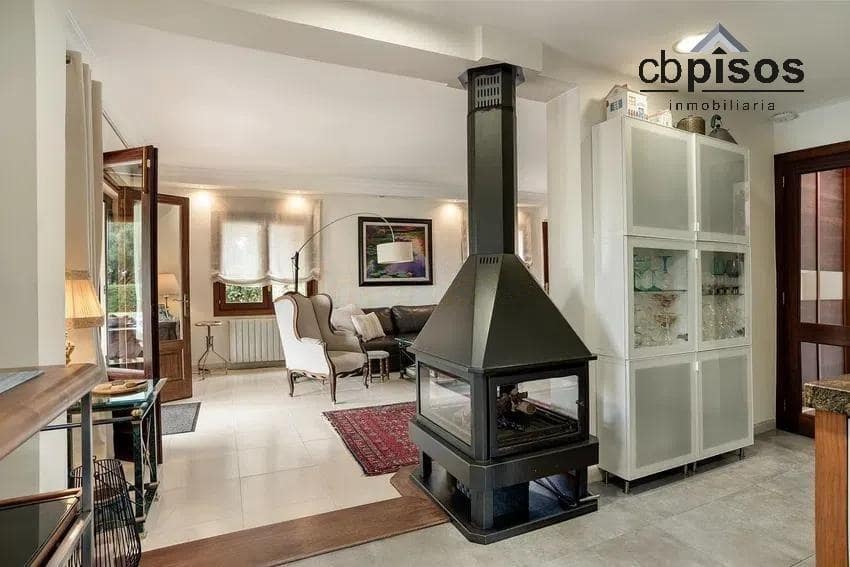 4 quarto Moradia para venda em Puntiro com piscina garagem - 1 750 000 € (Ref: 9674423)