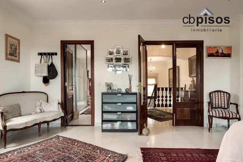 4 quarto Moradia para venda em Puntiro com piscina garagem - 1 750 000 € (Ref: 9674423)