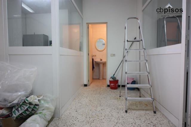 Commercial for sale in Foners, Palma de Mallorca - € 360,000 (Ref: 9690930)