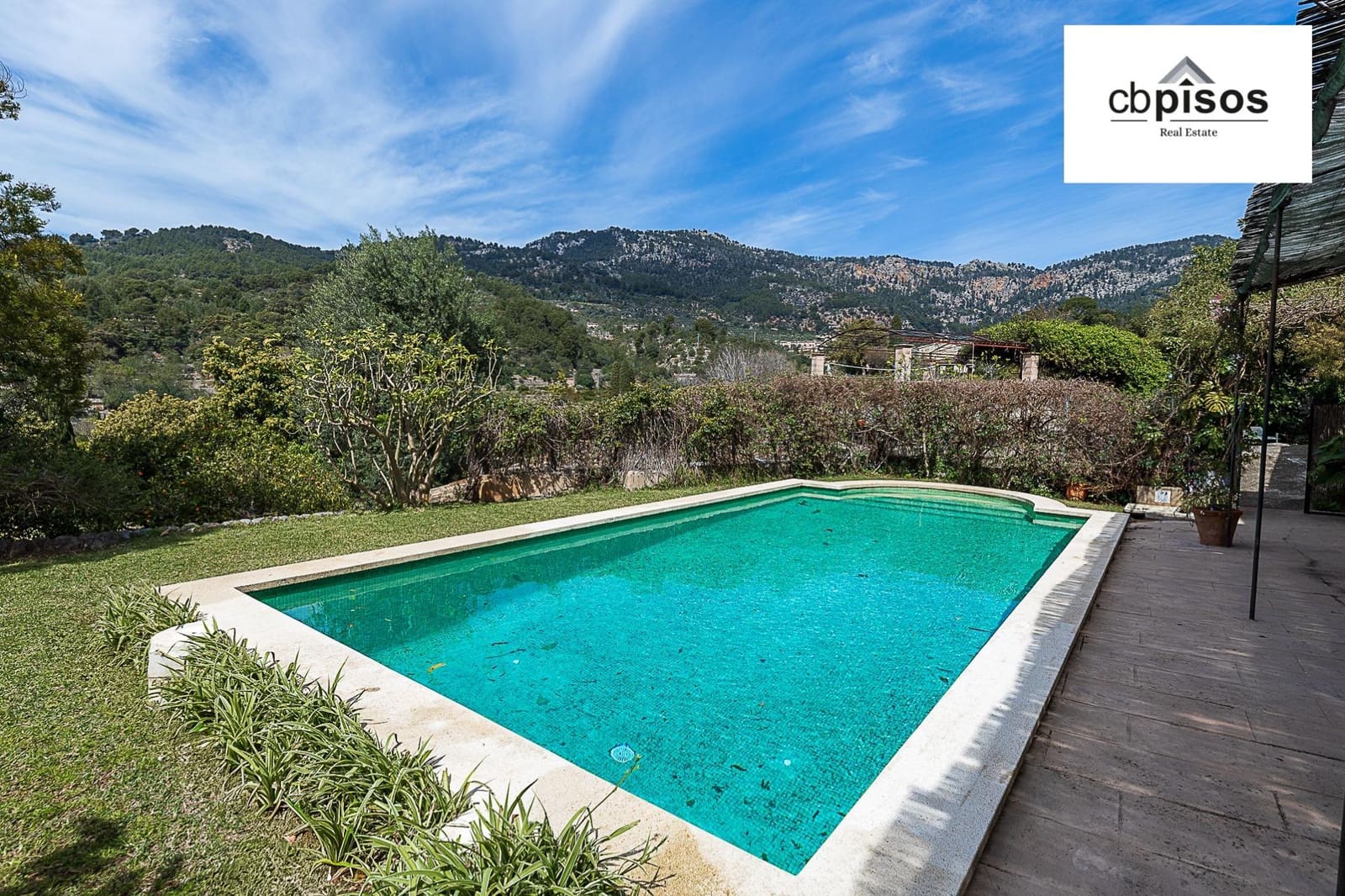 10 soveværelse Finca/Landehus til salg i Fornalutx med swimmingpool garage - € 5.000.000 (Ref: 9752165)