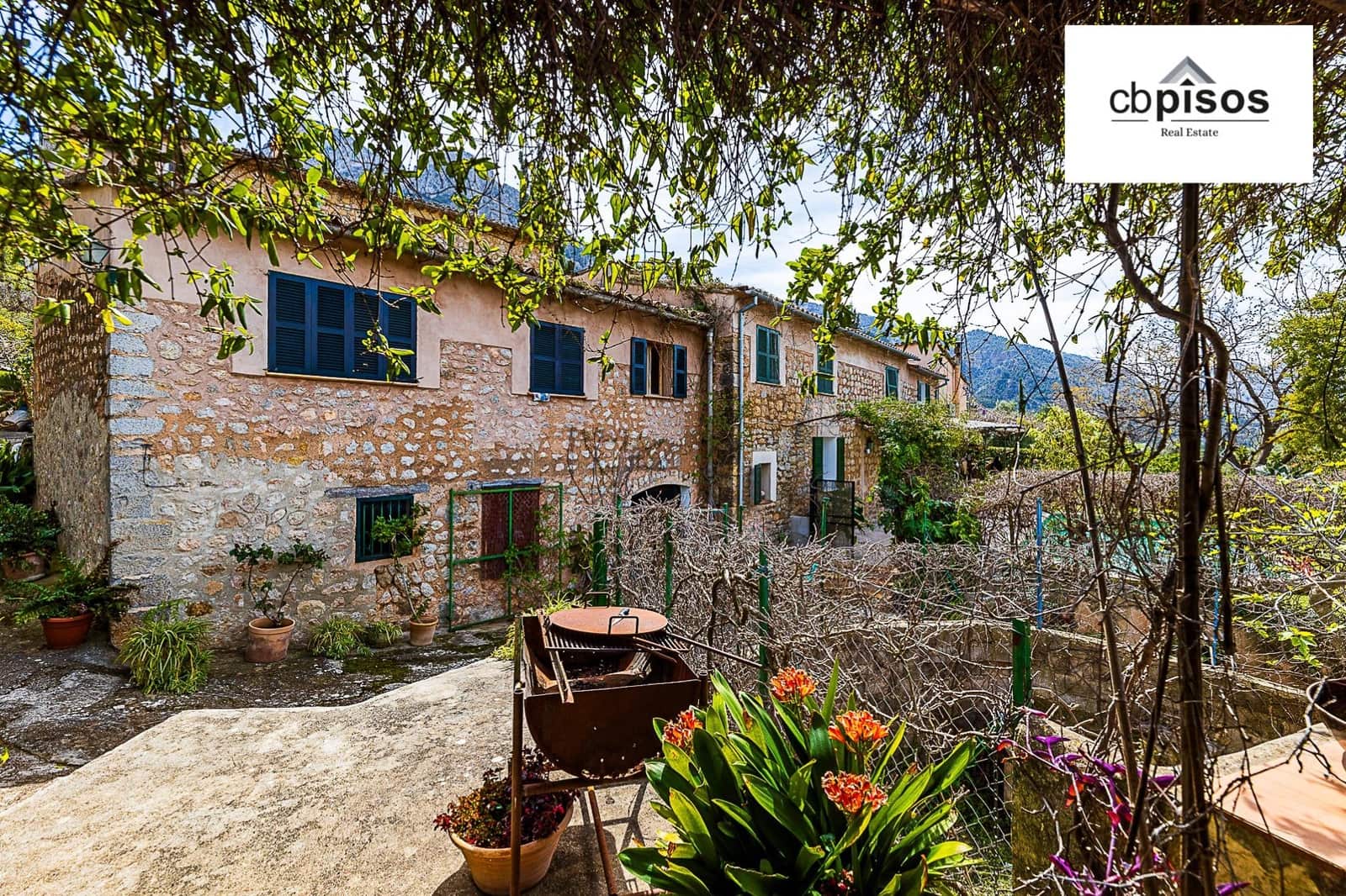 10 soveværelse Finca/Landehus til salg i Fornalutx med swimmingpool garage - € 5.000.000 (Ref: 9752165)