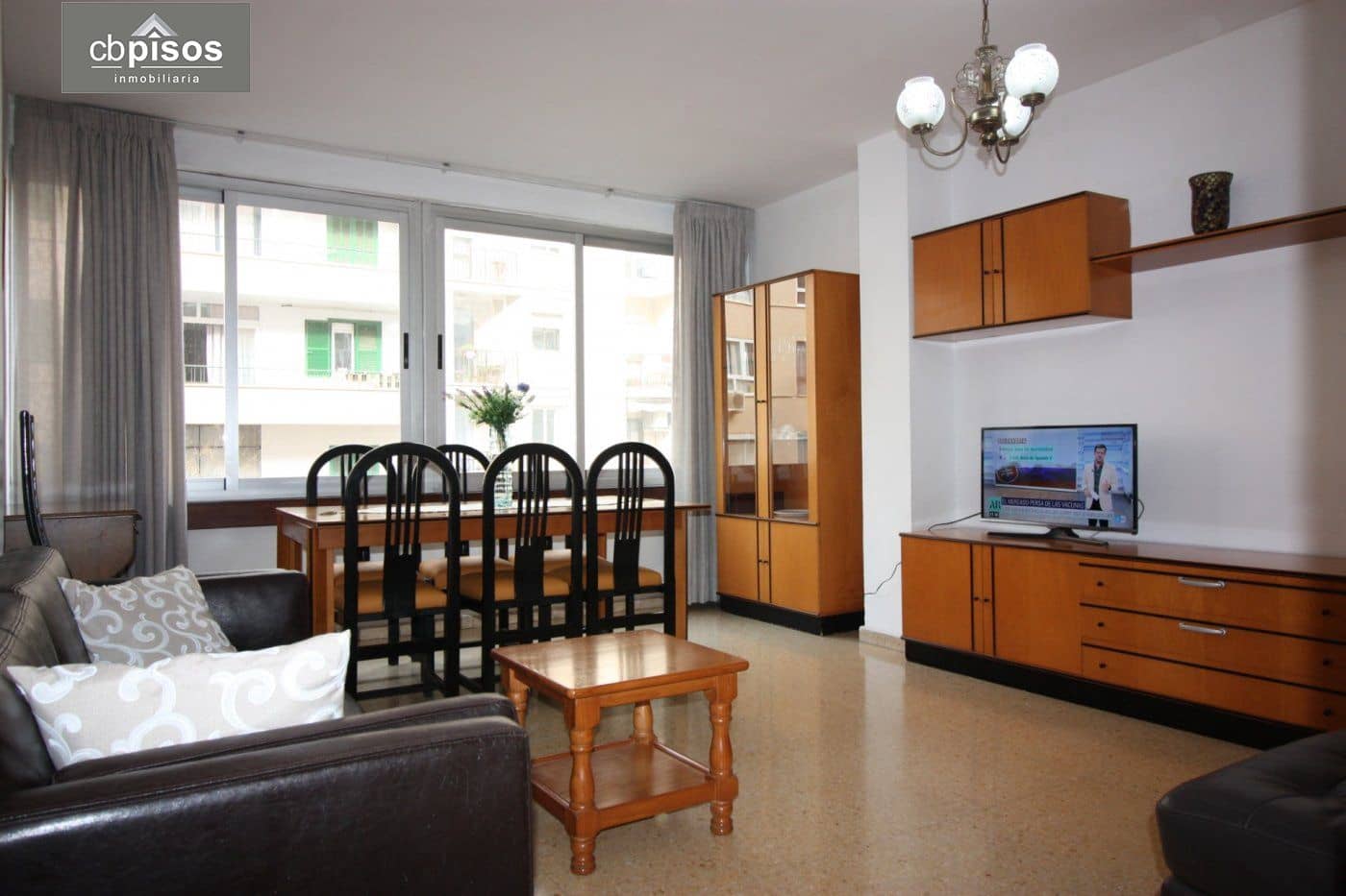 3 slaapkamer Flat te huur in Palma de Mallorca - € 1.200 (Ref: 9797245)