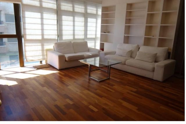 3 bedroom Flat for rent in Palma de Mallorca with garage - € 2,020 (Ref: 10037541)
