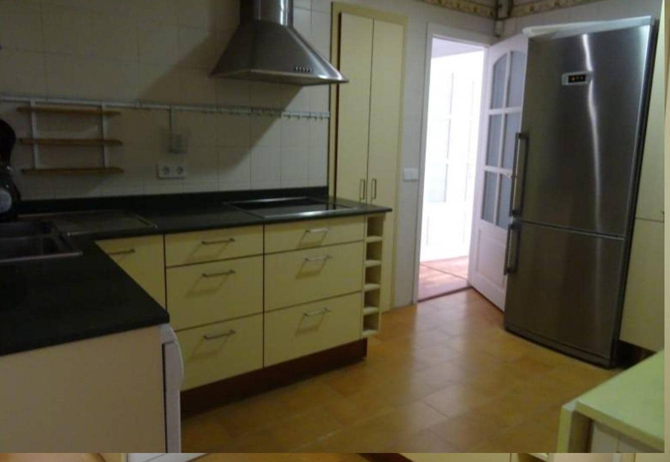 3 bedroom Flat for rent in Palma de Mallorca with garage - € 2,020 (Ref: 10037541)