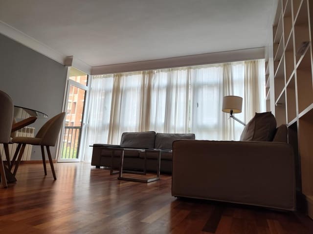 3 slaapkamer Flat te huur in Palma de Mallorca met garage - € 1.800 (Ref: 10037541)