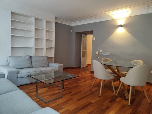 3 slaapkamer Flat te huur in Palma de Mallorca met garage - € 1.800 (Ref: 10037541)