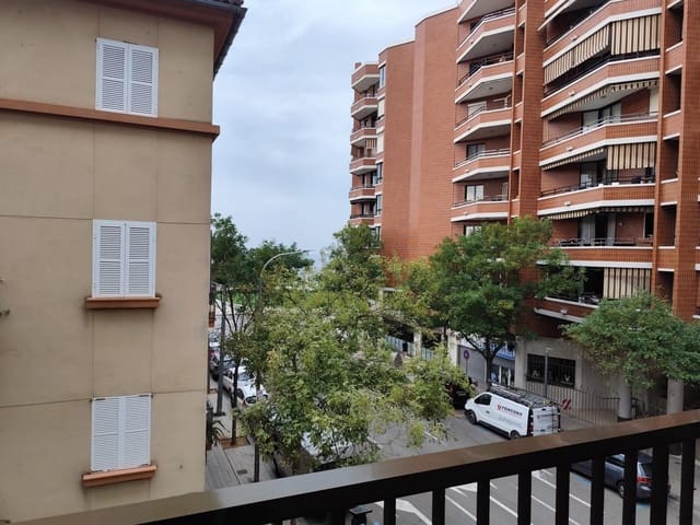 3 slaapkamer Flat te huur in Palma de Mallorca met garage - € 1.800 (Ref: 10037541)