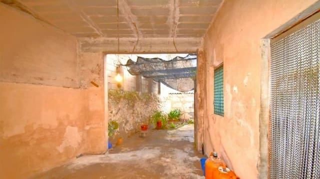 4 soveværelse Villa til salg i Sant Joan med garage - € 320.000 (Ref: 8917879)