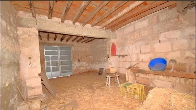 4 soveværelse Villa til salg i Sant Joan med garage - € 320.000 (Ref: 8917879)