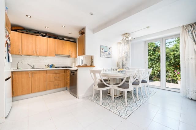 3 slaapkamer Villa te koop in El Pont d'Inca / Es Pont d'Inca, Marratxí met garage - € 488.000 (Ref: 9165910)