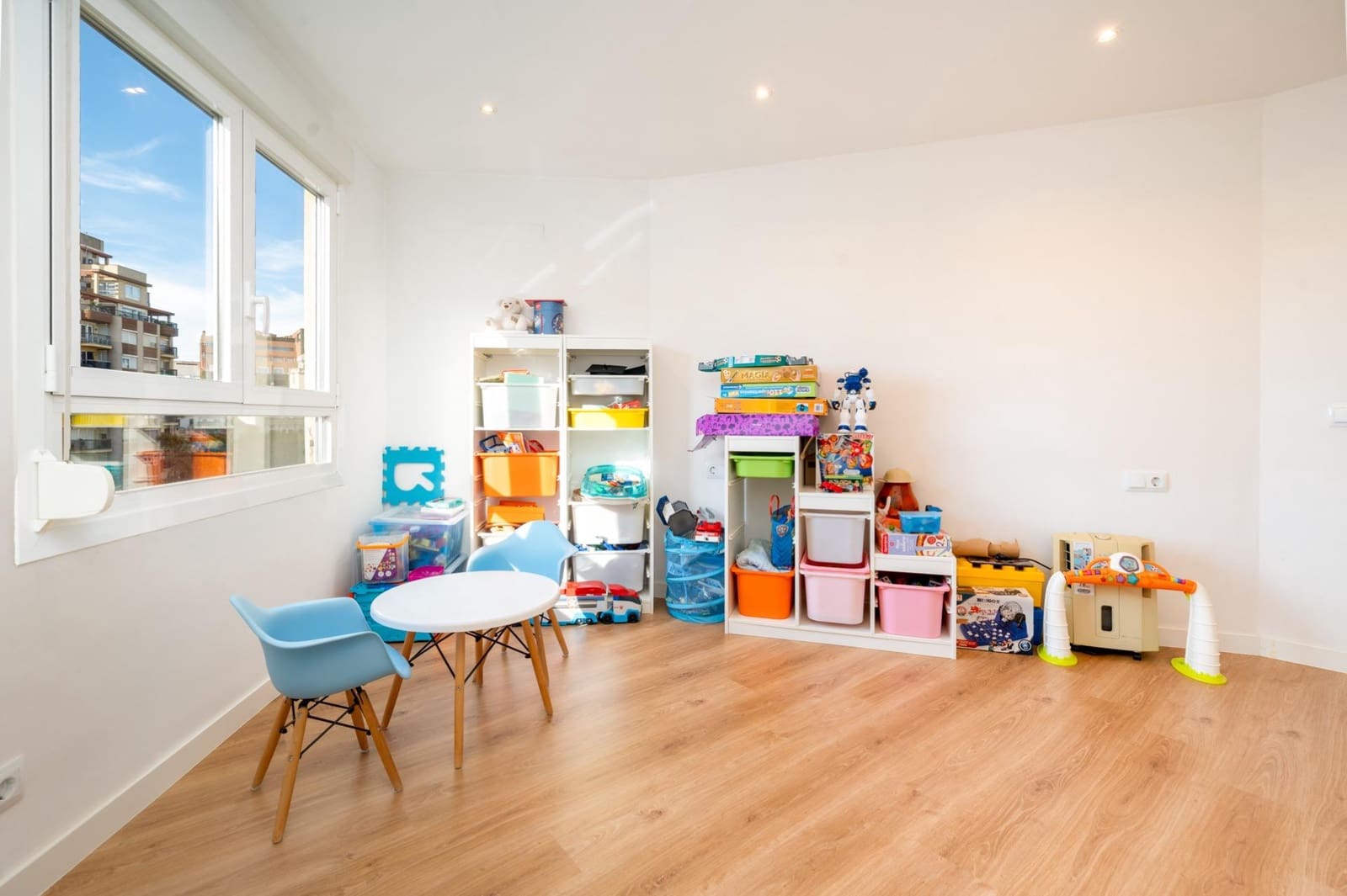 4 bedroom Flat for sale in Palma de Mallorca with garage - € 799,500 (Ref: 9349384)