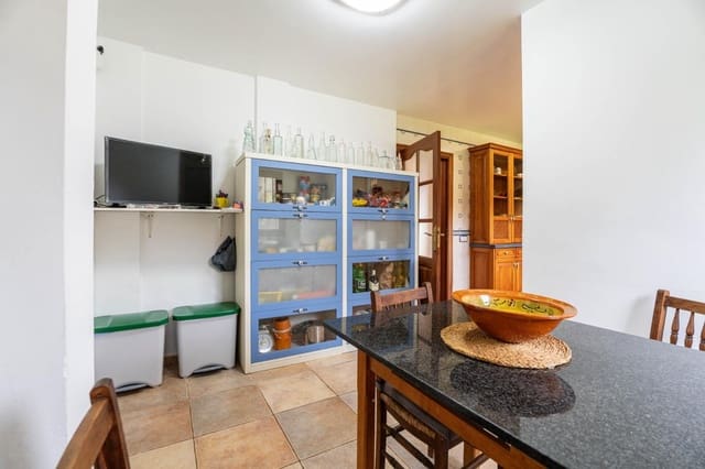 4 sypialnia Willa na sprzedaż w Llucmajor z garażem - 695 000 € (Ref: 9414268)