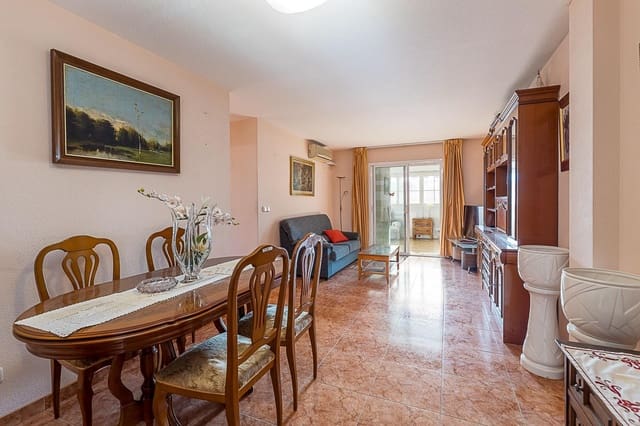 3 bedroom Flat for sale in Palma de Mallorca - € 390,000 (Ref: 9446594)