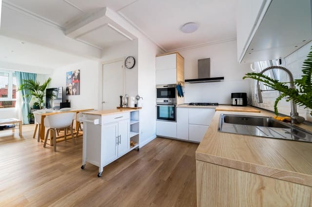 2 soverom Leilighet til leie i Palma de Mallorca - € 1 200 (Ref: 9491602)