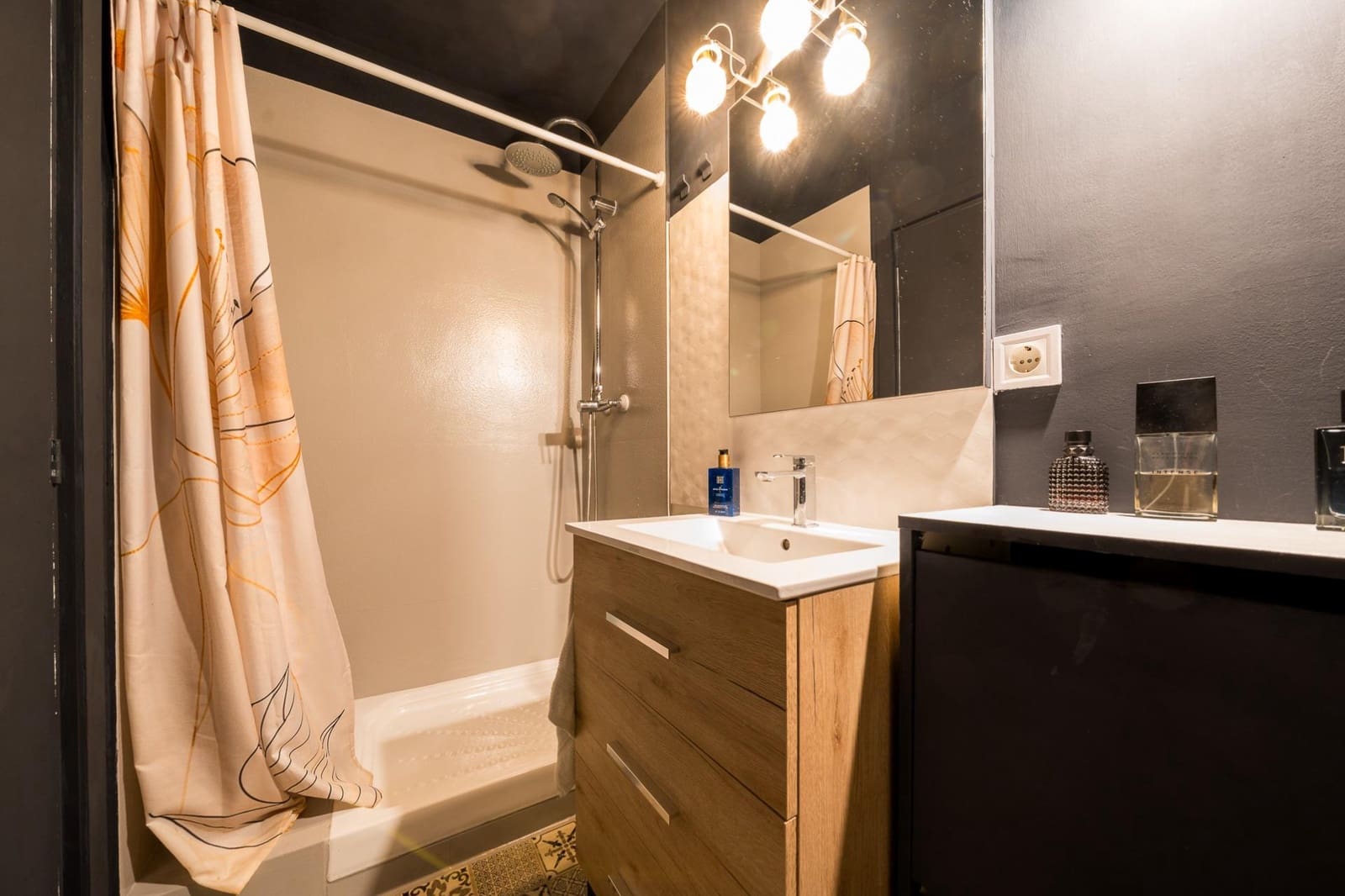 2 soverom Leilighet til leie i Palma de Mallorca - € 1 200 (Ref: 9491602)