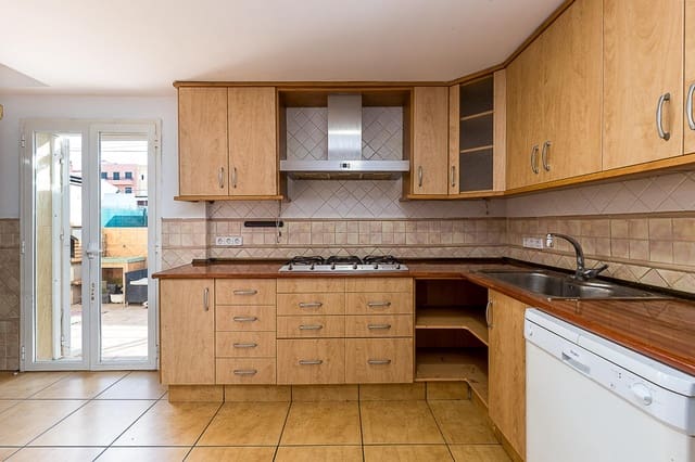 5 soverom Rekkehus til salgs i Son Ferriol, Palma de Mallorca - € 595 000 (Ref: 9619469)