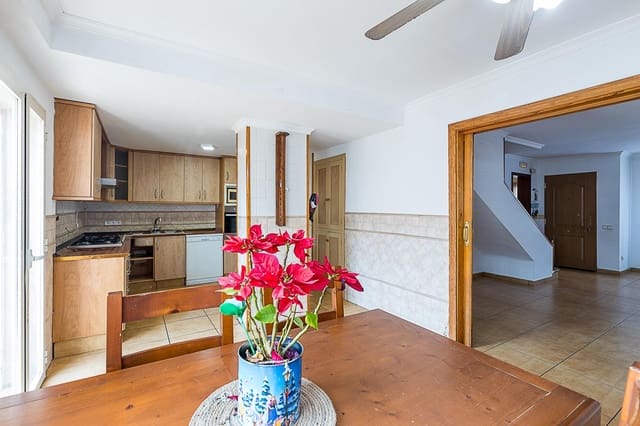 5 soverom Rekkehus til salgs i Son Ferriol, Palma de Mallorca - € 595 000 (Ref: 9619469)