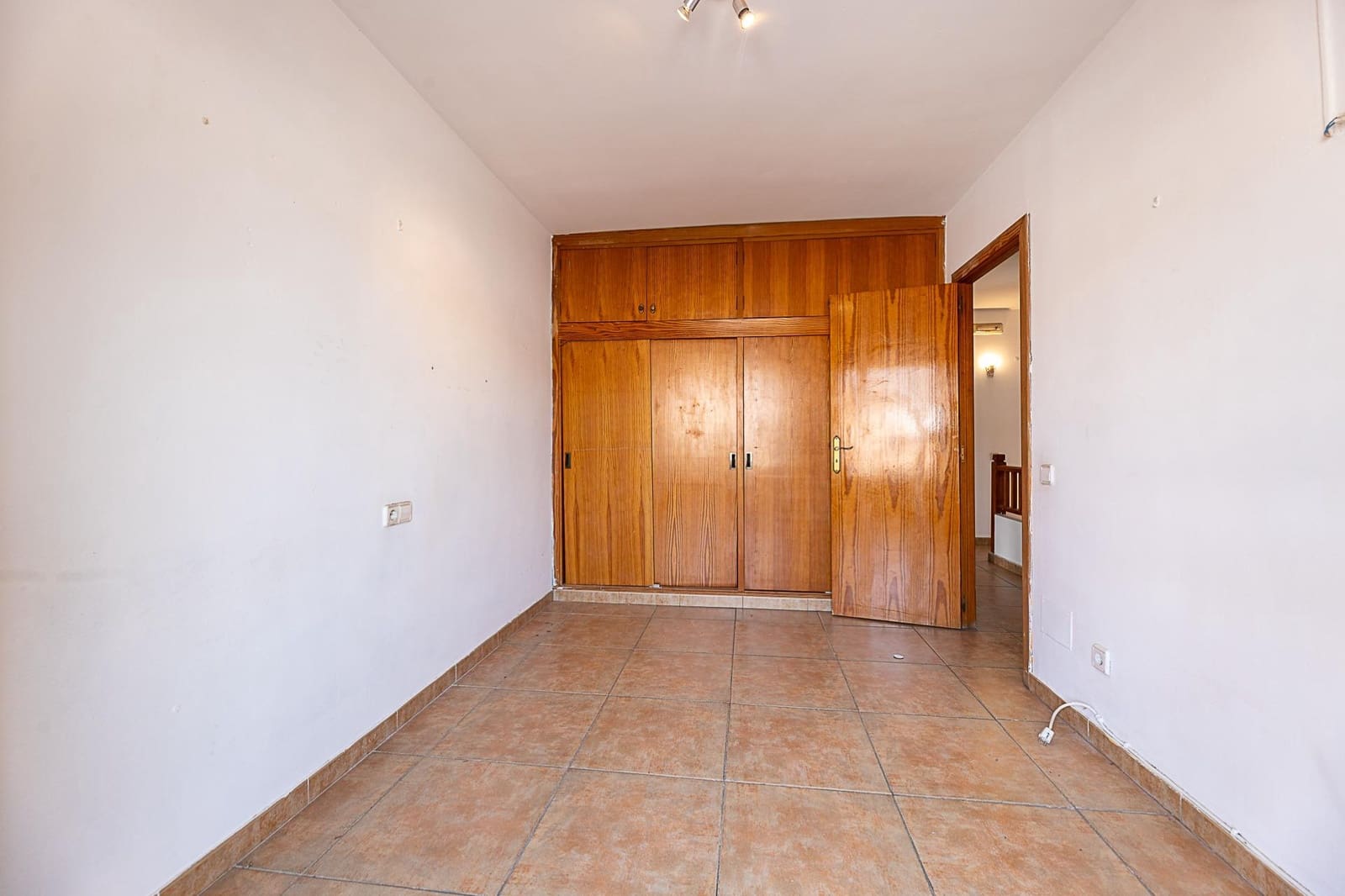 5 bedroom Terraced Villa for sale in Son Ferriol - € 595,000 (Ref: 9619469)