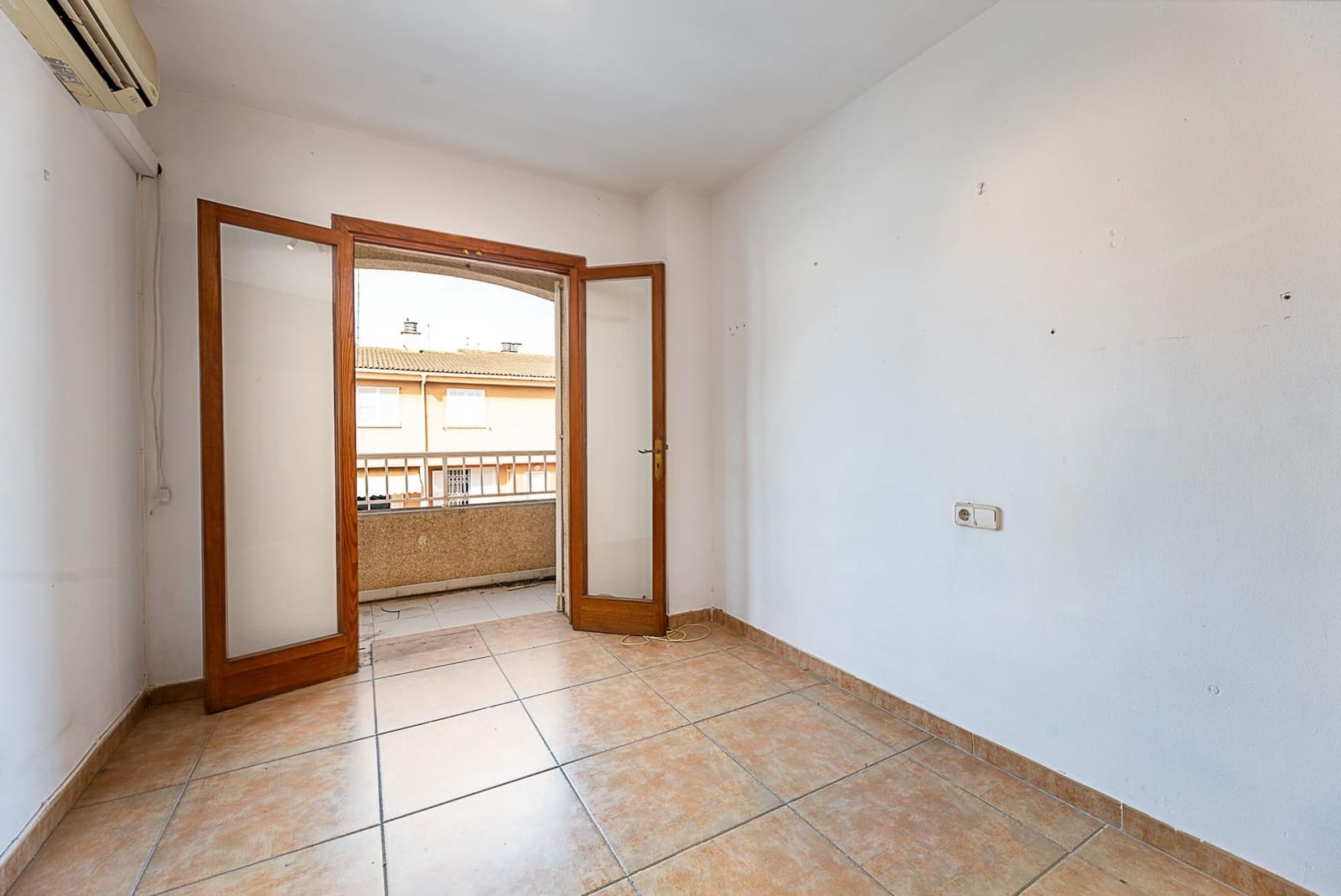 5 bedroom Terraced Villa for sale in Son Ferriol - € 595,000 (Ref: 9619469)