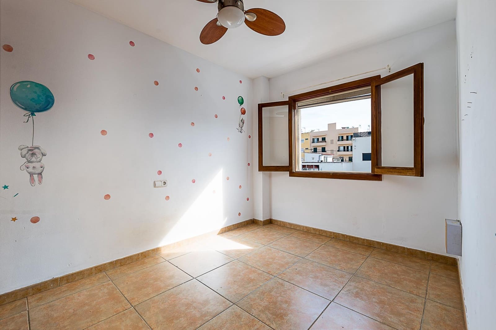 5 bedroom Terraced Villa for sale in Son Ferriol - € 595,000 (Ref: 9619469)