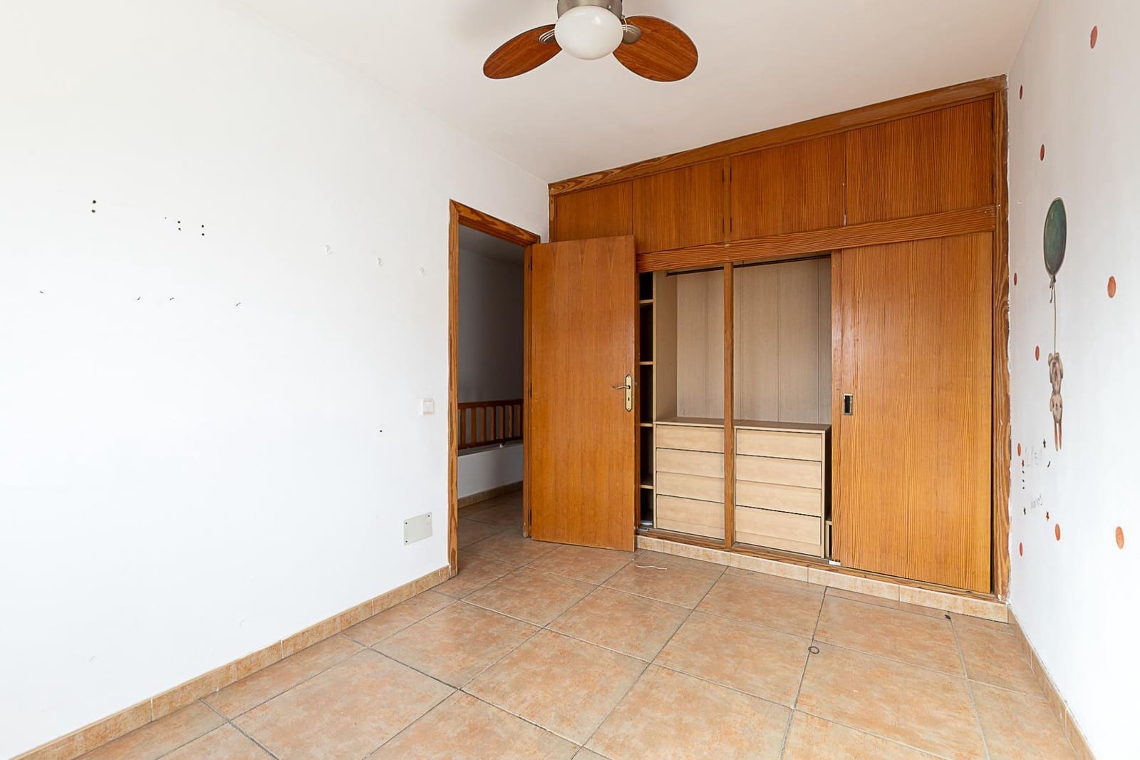 5 bedroom Terraced Villa for sale in Son Ferriol - € 595,000 (Ref: 9619469)