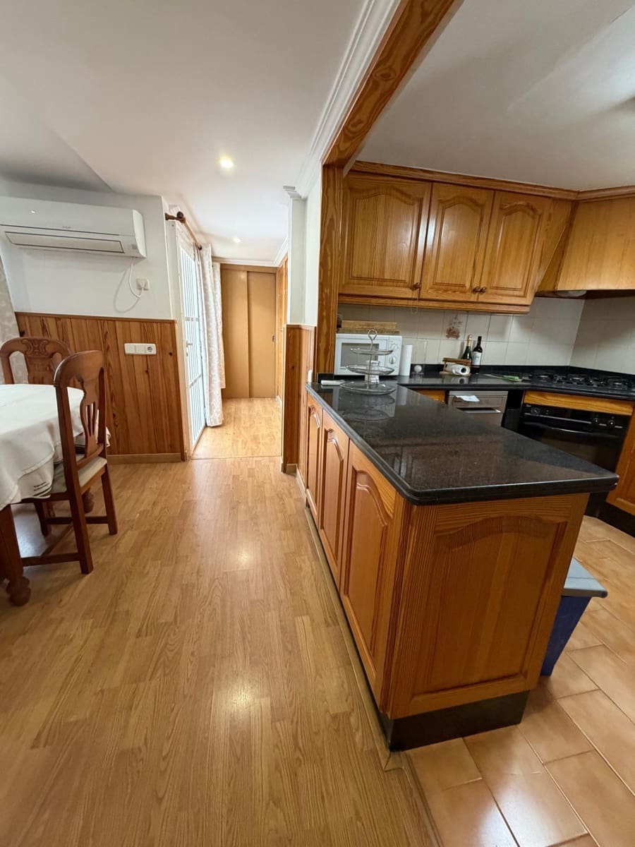 4 slaapkamer Flat te huur in Palma de Mallorca - € 2.200 (Ref: 9799412)