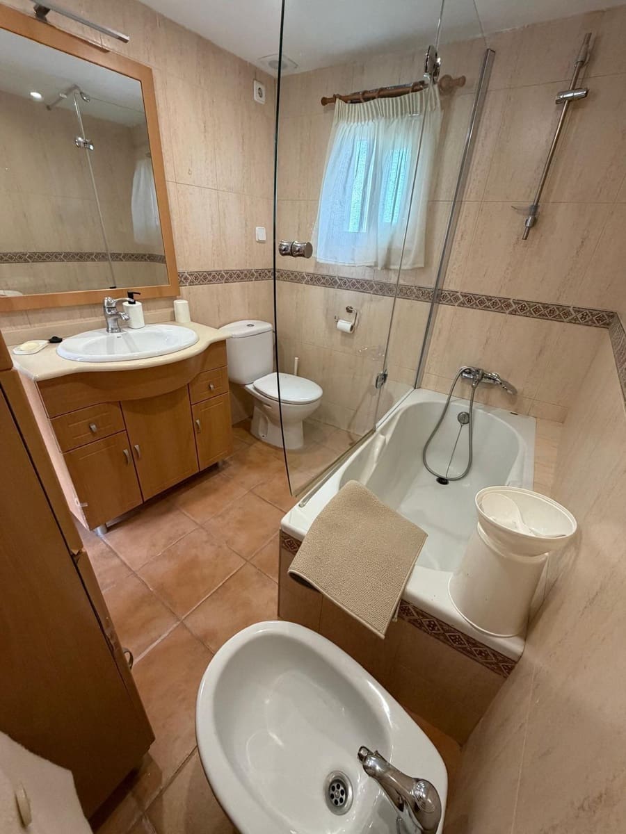 4 slaapkamer Flat te huur in Palma de Mallorca - € 2.200 (Ref: 9799412)
