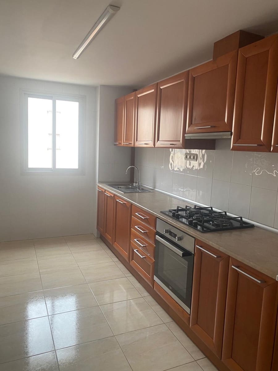 2 bedroom Flat for rent in Son Ferriol with garage - € 1,300 (Ref: 9839457)
