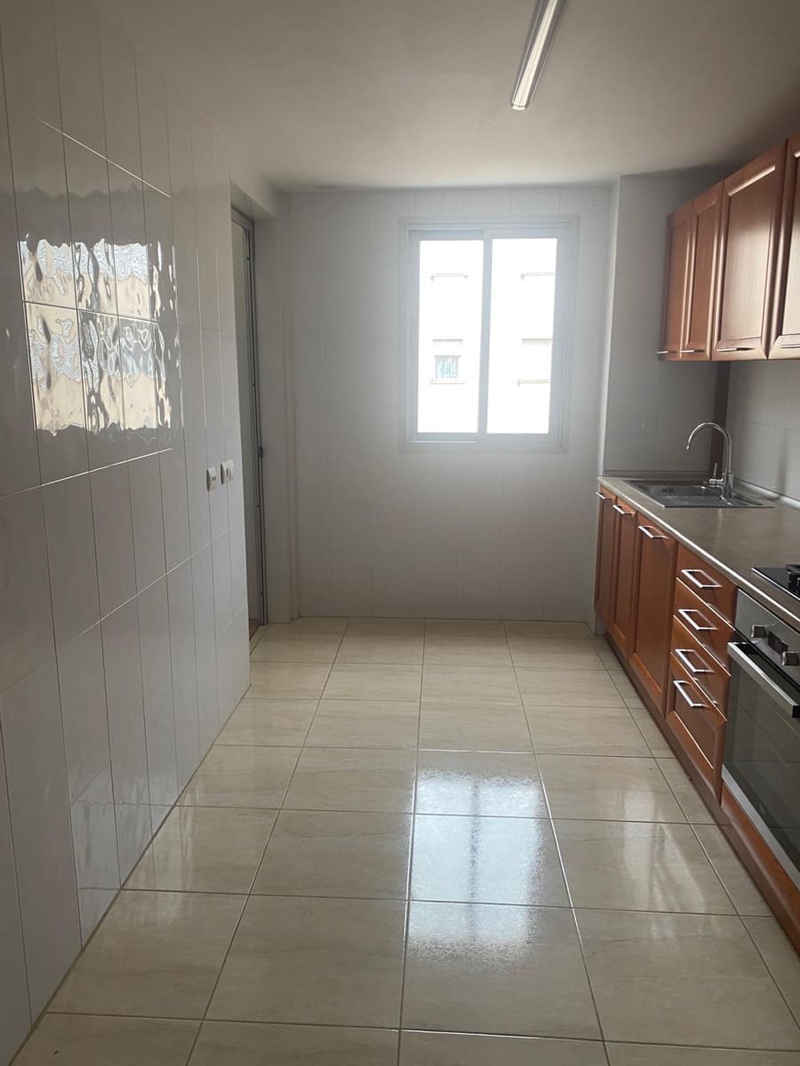 2 bedroom Flat for rent in Son Ferriol with garage - € 1,300 (Ref: 9839457)