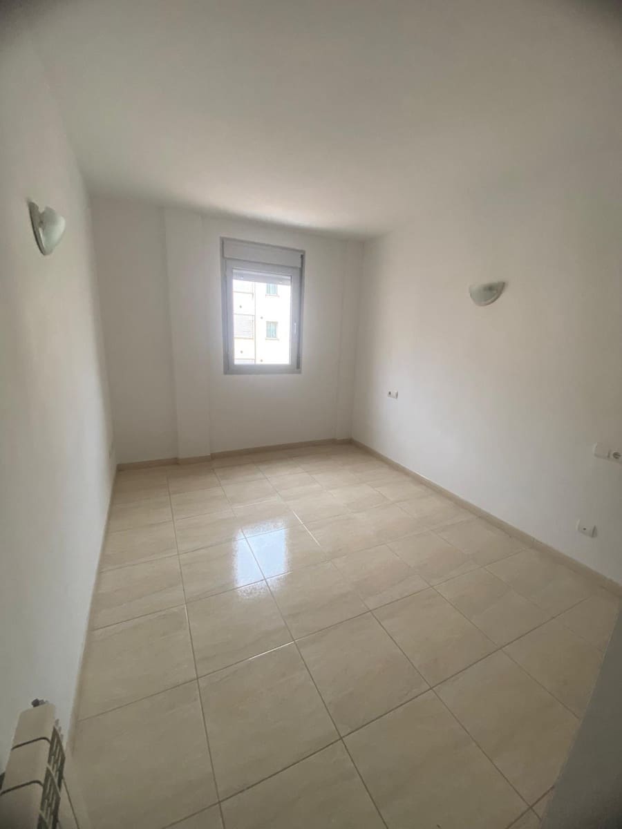 2 bedroom Flat for rent in Son Ferriol with garage - € 1,300 (Ref: 9839457)