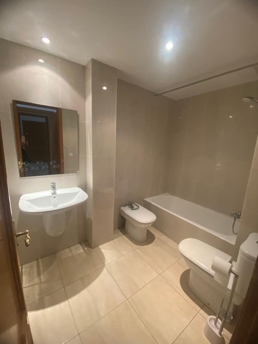 2 bedroom Flat for rent in Son Ferriol with garage - € 1,300 (Ref: 9839457)