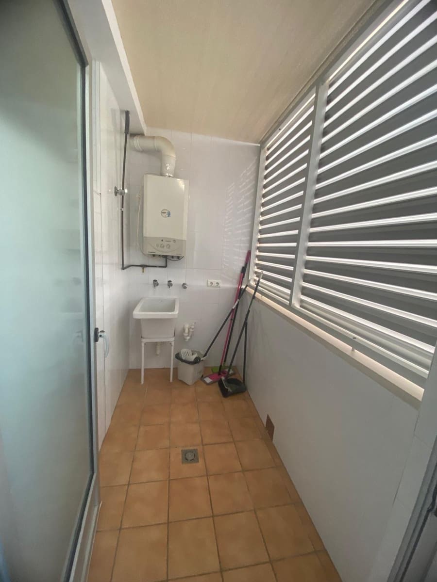 2 bedroom Flat for rent in Son Ferriol with garage - € 1,300 (Ref: 9839457)