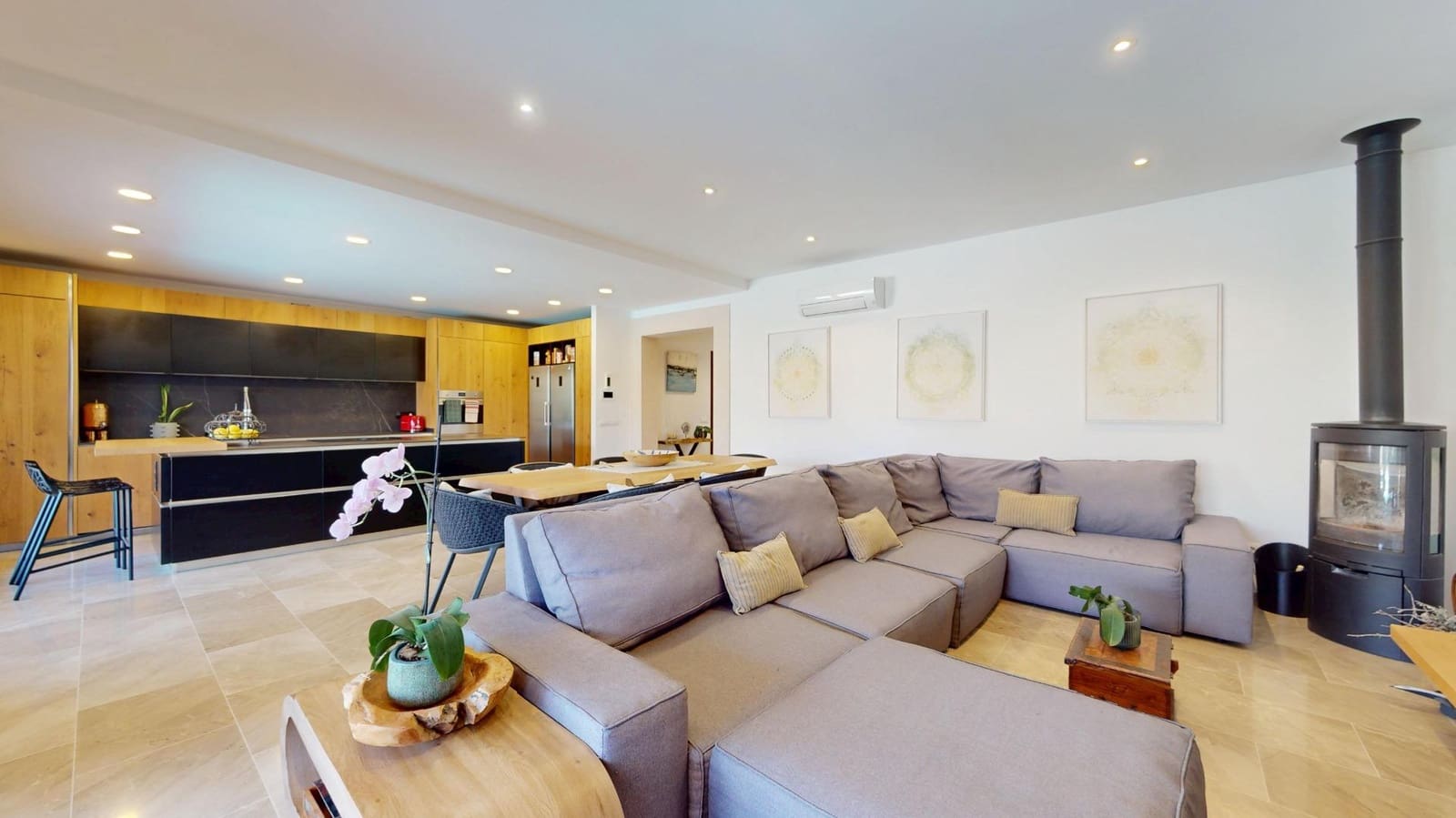 3 soverom Rekkehus til salgs i Vilafranca de Bonany med svømmebasseng garasje - € 980 000 (Ref: 10005738)