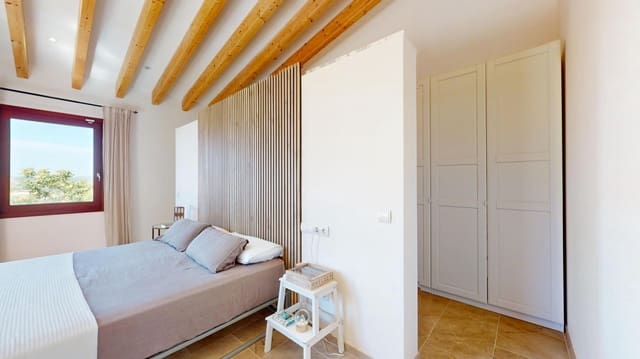 3 soverom Rekkehus til salgs i Vilafranca de Bonany med svømmebasseng garasje - € 980 000 (Ref: 10005738)