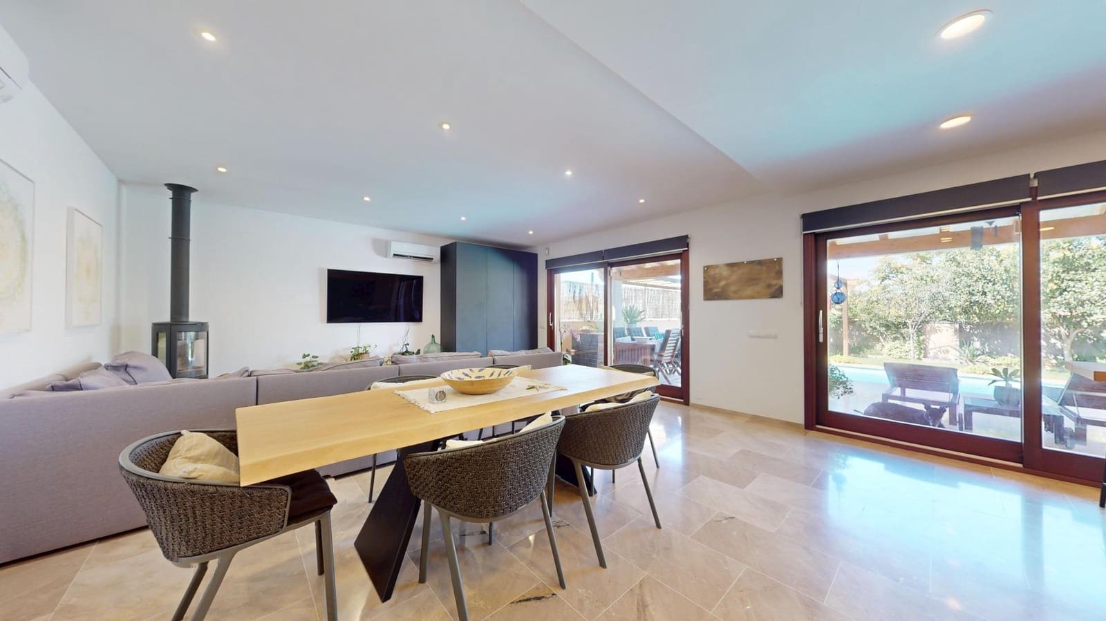 3 soverom Rekkehus til salgs i Vilafranca de Bonany med svømmebasseng garasje - € 980 000 (Ref: 10005738)